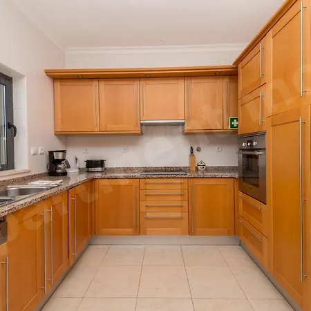 Mos Apartment